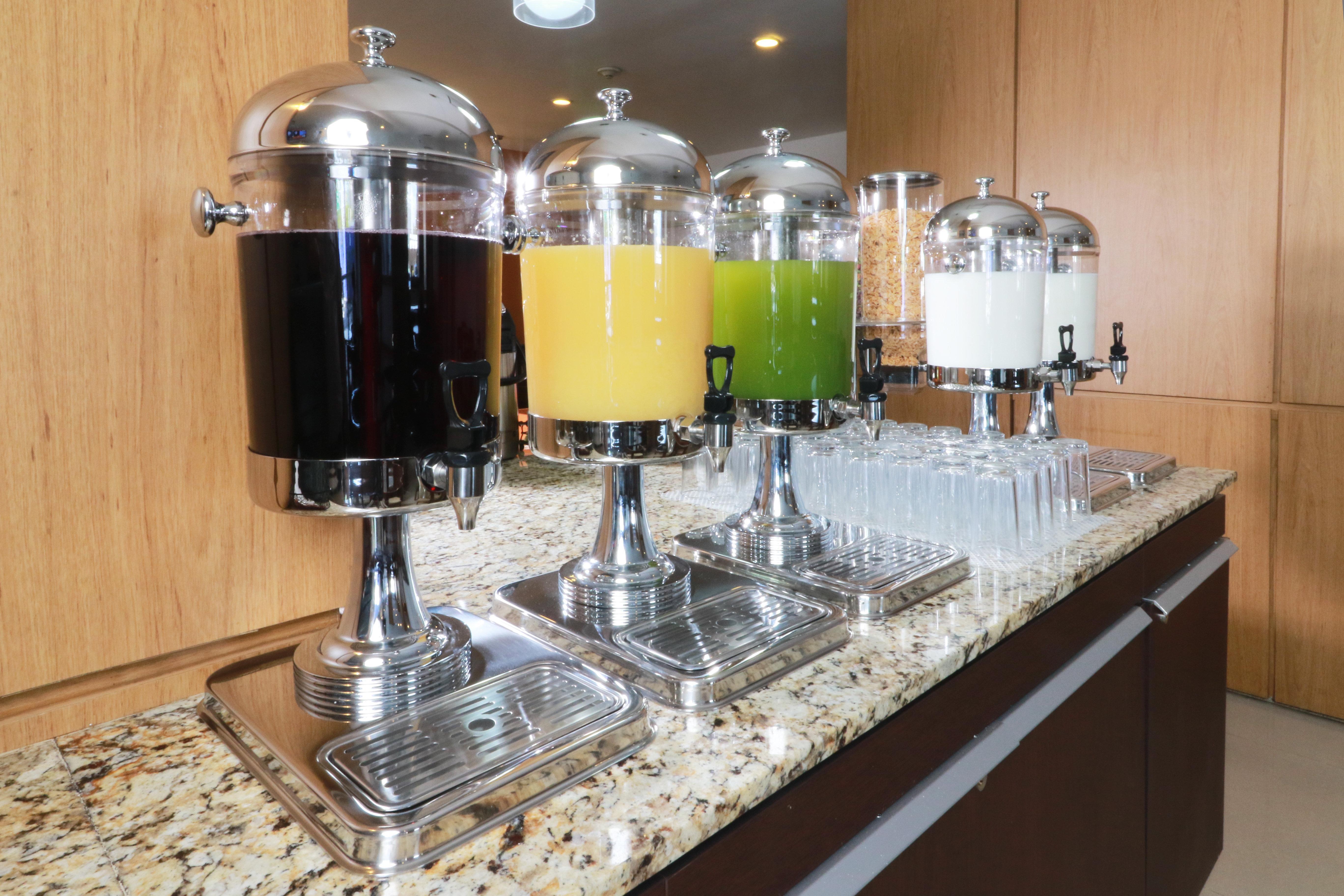 Staybridge Suites Guadalajara Expo By Ihg Zapopan Buitenkant foto